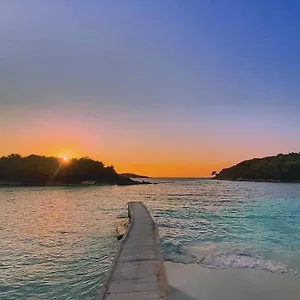 Vela , Ksamil Albania
